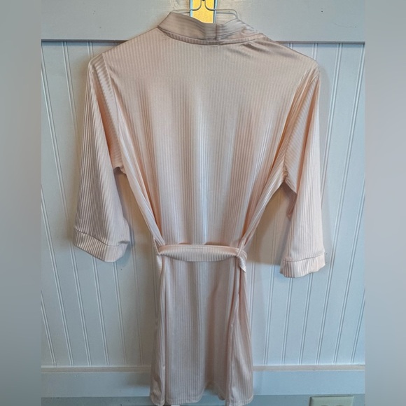 Nicole Miller Pastel Pink 3 Piece Set - Bathrobe, Tank Top, Shorts Medium - Picture 3 of 11